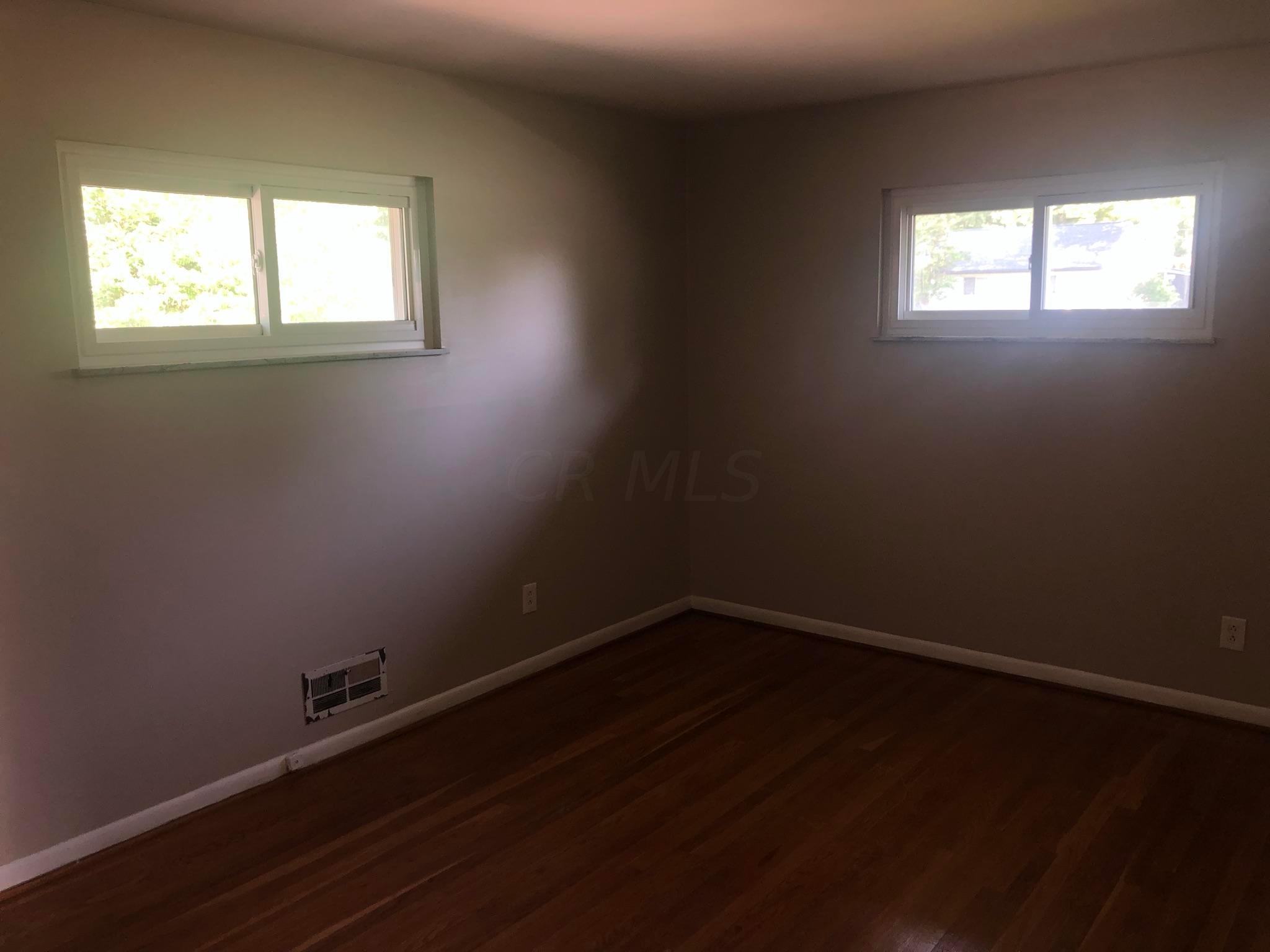 3929 Mountview Road Columbus, OH 43220 - Photo 23 of 35