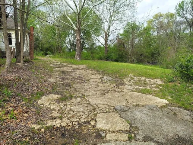 $64,989 | 1407 Madam Queen Street, Marshall, TX 75670