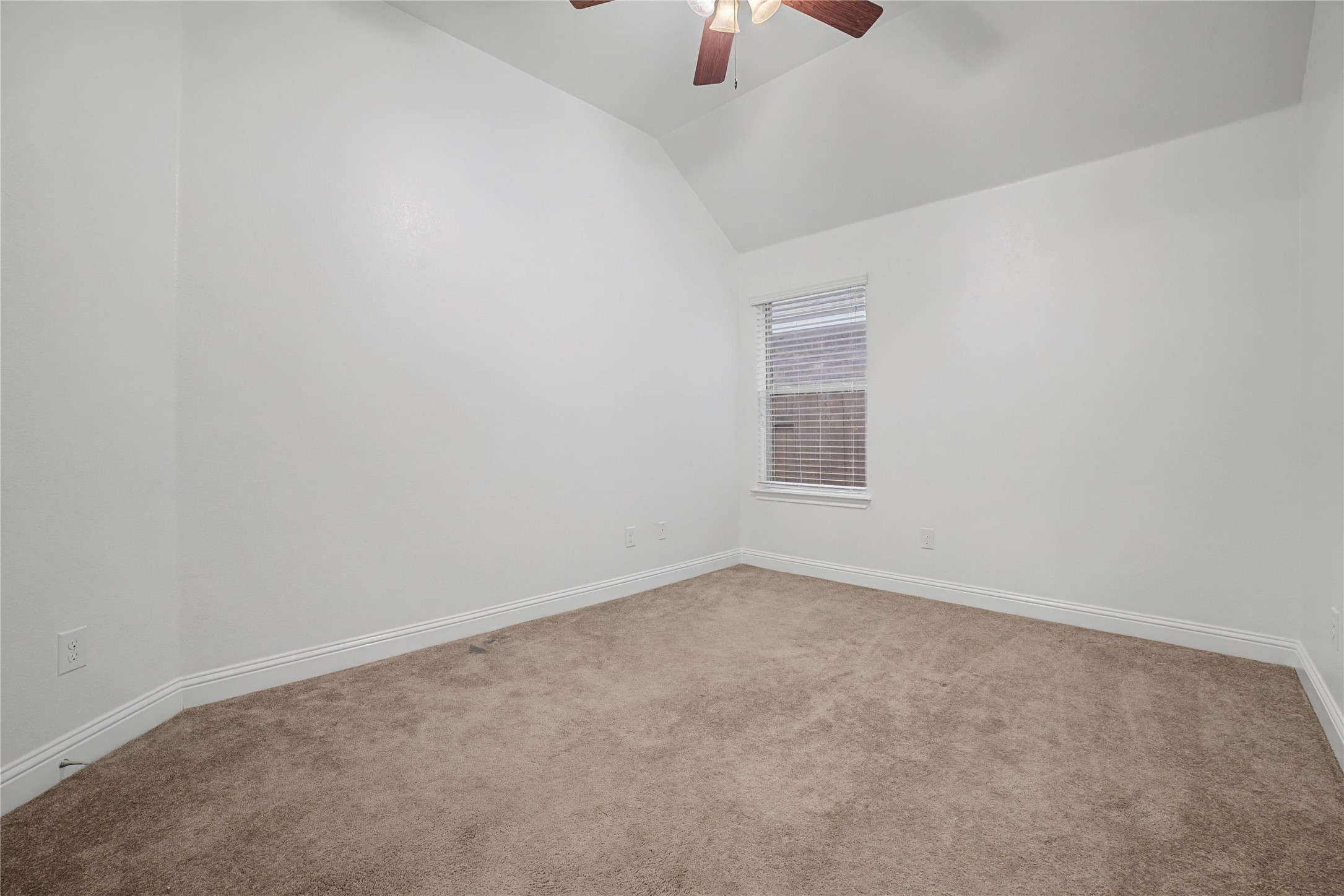 13600 Hymeadow Circle Austin, TX 78729 - Photo 24 of 34 an empty room with a window