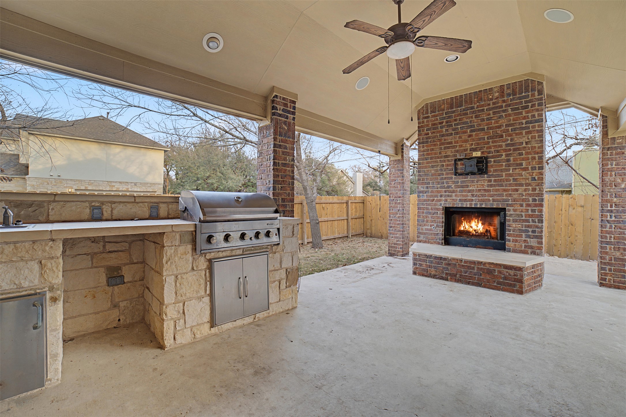 13600 Hymeadow Circle Austin, TX 78729 - Photo 29 of 34 a kitchen with stainless steel appliances granite countertop a stove and a refrigerator