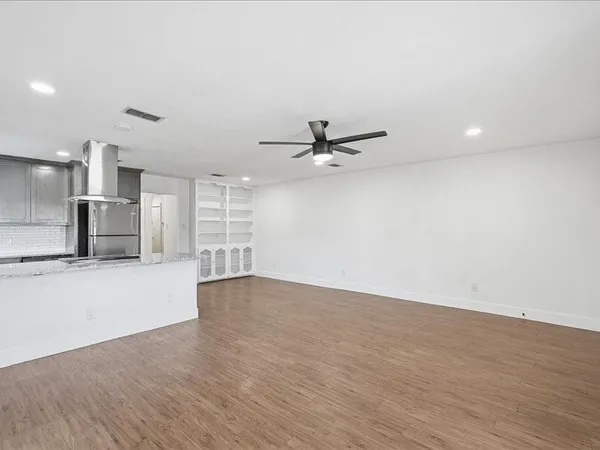 $1,400 | 2531 West 12th Street, Dallas, TX 75211