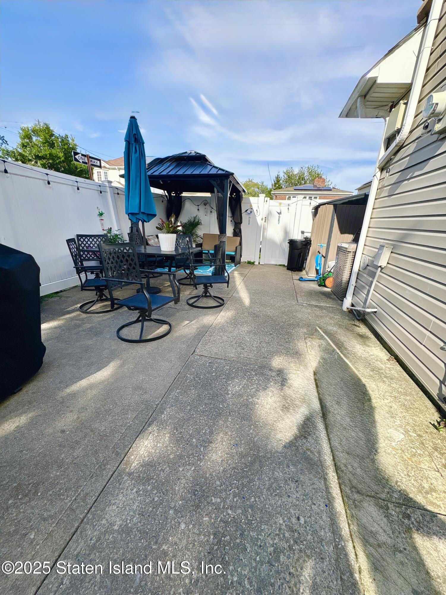 220 Norway Avenue Staten Island, NY 10305 - Photo 13 of 15 Image_20250827151523_263_6