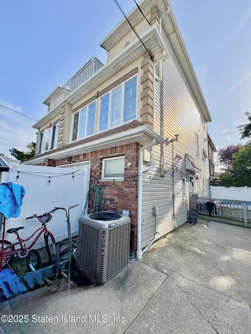 $759,000 | 220 Norway Avenue | South Beach