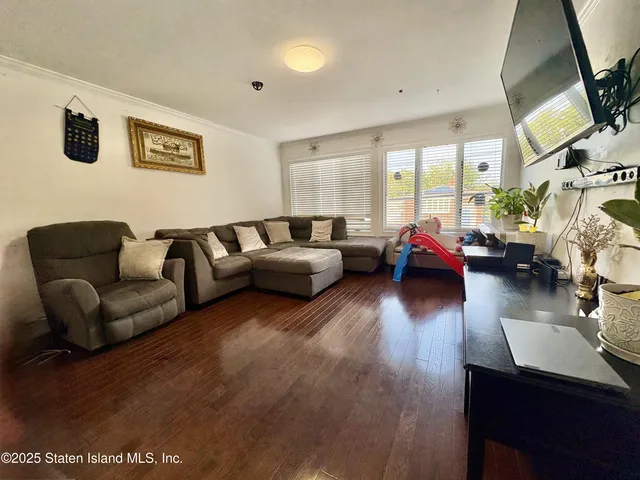 $759,000 | 220 Norway Avenue | South Beach