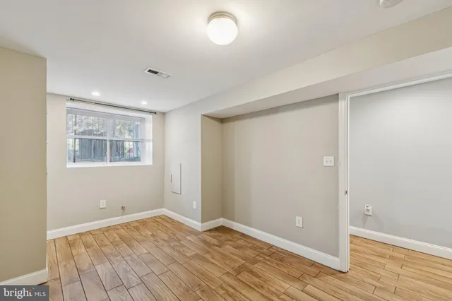 $2,400 | 1440 Fairmont Street Northwest, Unit 1, Washington, DC 20009