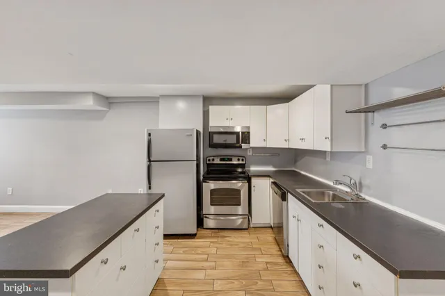 $2,400 | 1440 Fairmont Street Northwest, Unit 1, Washington, DC 20009