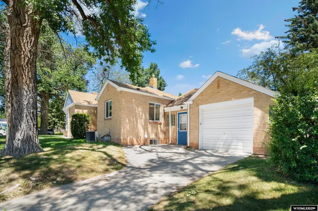 $535,000 | 429 West 5th Avenue, Cheyenne, WY 82001