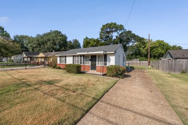 $1,315 | 995 Avon Road, Memphis, TN 38122
