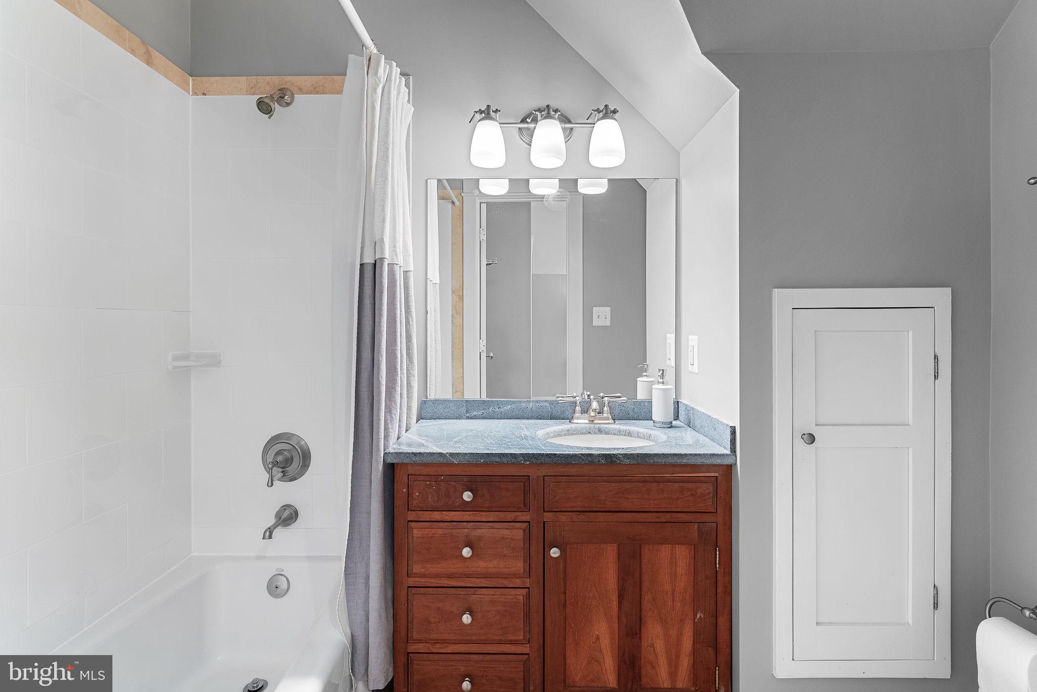 2106 Grayson Place Falls Church, VA 22043 - Photo 53 of 81