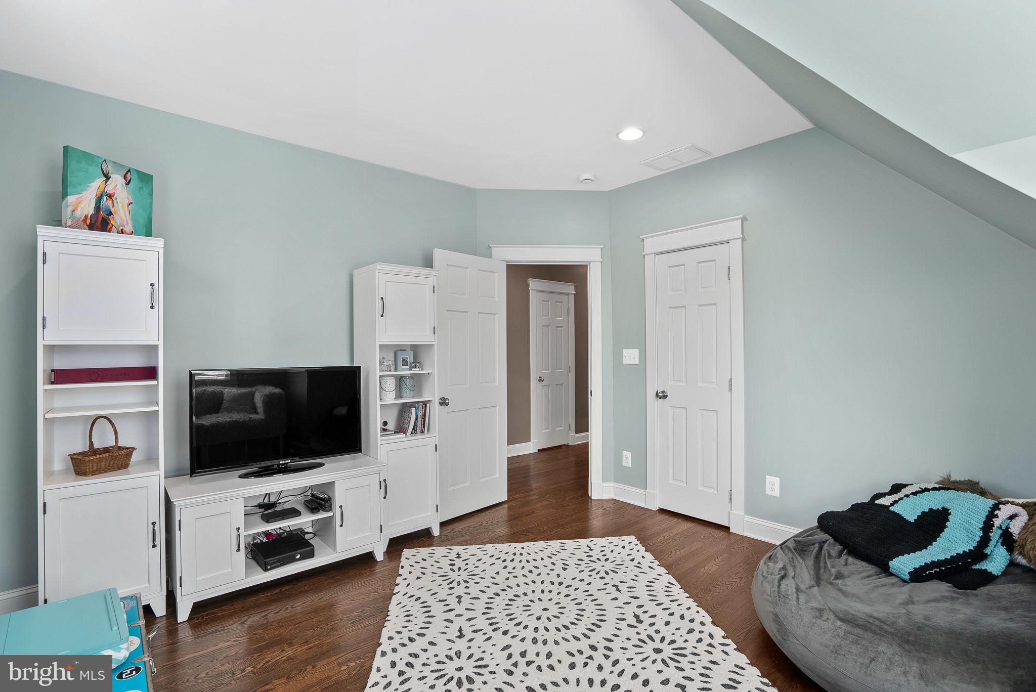 2106 Grayson Place Falls Church, VA 22043 - Photo 56 of 81