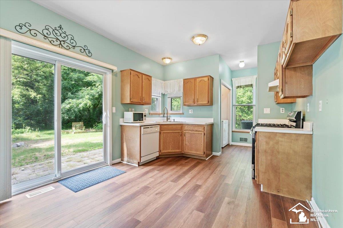 26201 King Road Romulus, MI 48174 - Photo 7 of 30