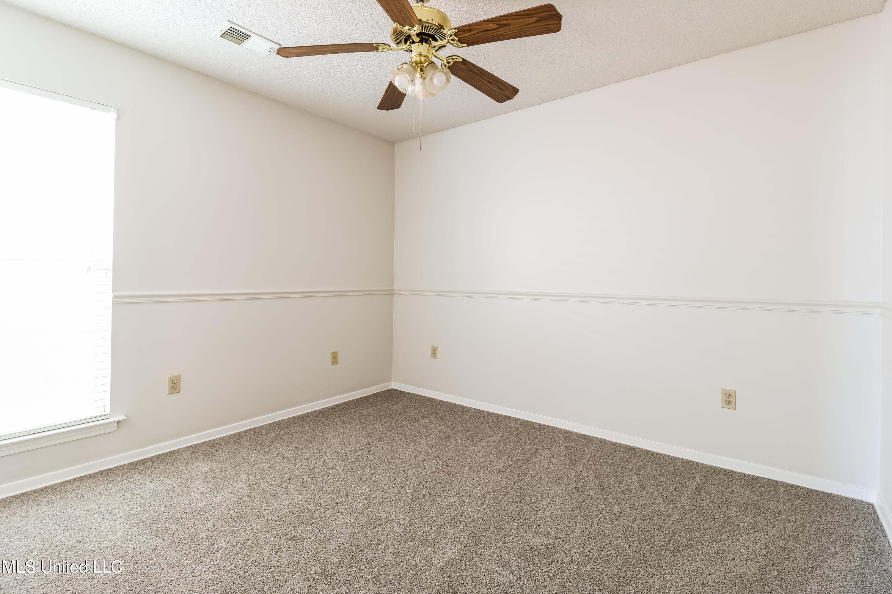 7692 Lilly Lane Southaven, MS 38671 - Photo 11 of 16 011-photo-bedroom-14482918