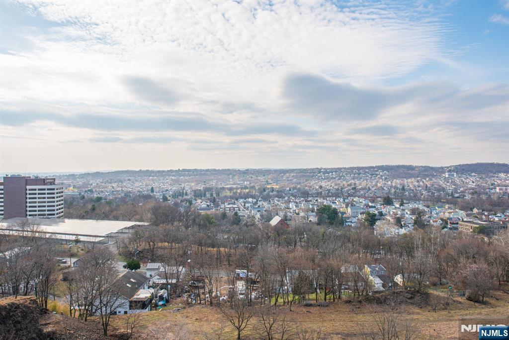69 Amethyst Lane, Unit 283 Paterson, NJ 07501 - Photo 7 of 20 an aerial view of multiple house