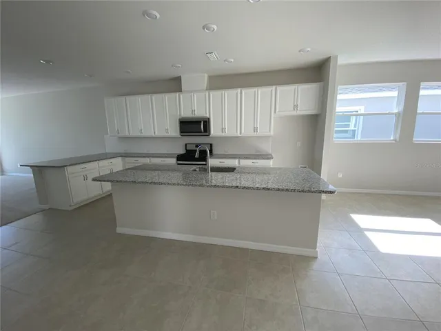 $2,400 | 5659 Del Coronado Drive, Apollo Beach, FL 33572