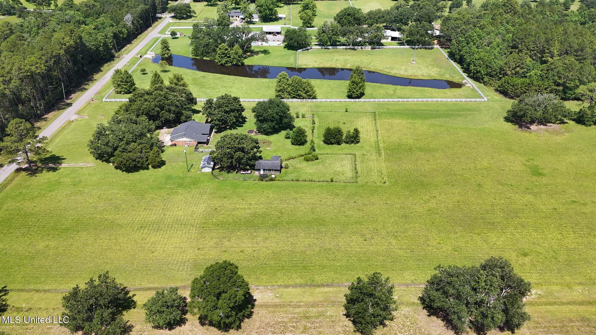 21292 Mennonite Road Gulfport, MS 39503 - Photo 27 of 34 027