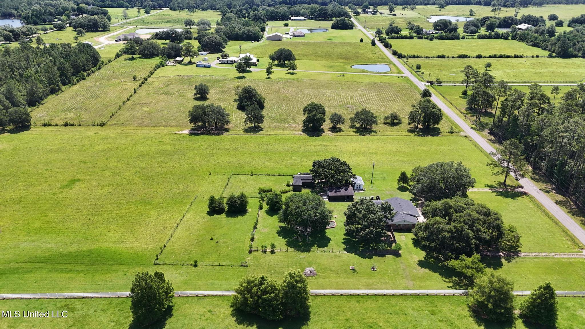 21292 Mennonite Road Gulfport, MS 39503 - Photo 32 of 34 032