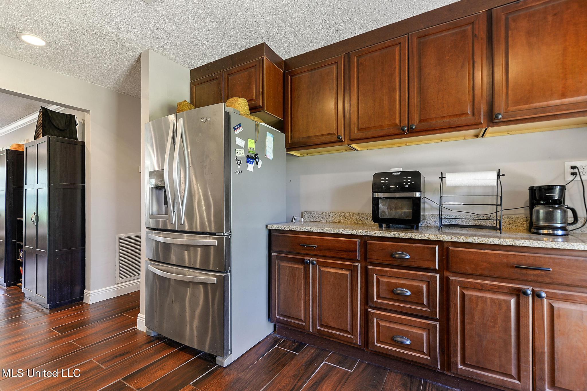 21292 Mennonite Road Gulfport, MS 39503 - Photo 10 of 34 010
