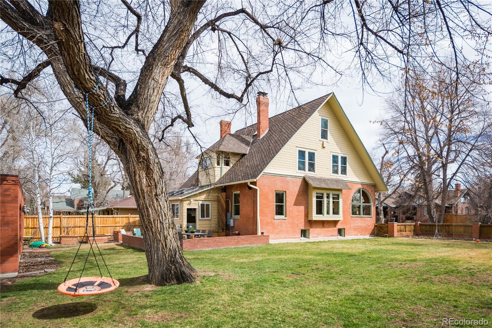 2075 Elm Street Denver, CO 80207 - Photo 3 of 35