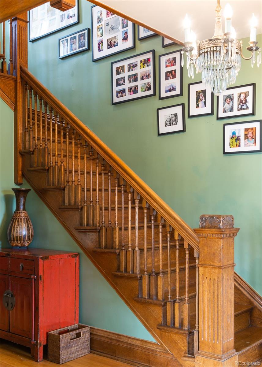 2075 Elm Street Denver, CO 80207 - Photo 5 of 35