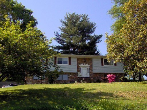 357 Farmer's Hollow Road Clinton, TN 37716 - Photo 1 of 1 Primary Photo