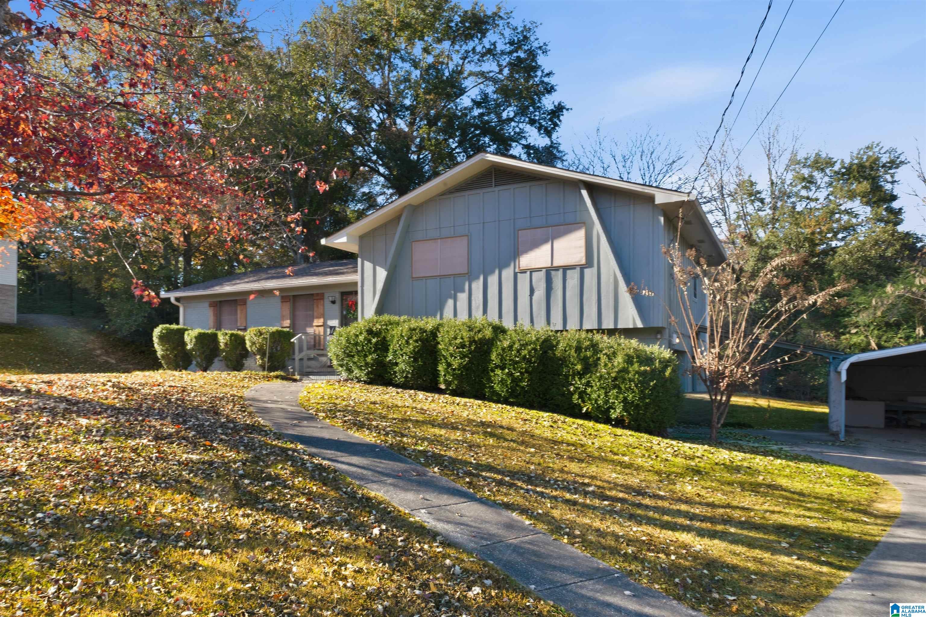 552 Overhill Road Pelham, AL 35124 - Photo 3 of 32