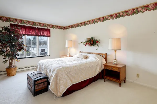$299,900 | 13335 Watertown Plank Road, Unit 303, Elm Grove, WI 53122