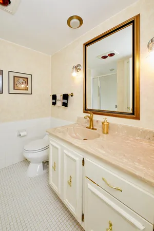 $299,900 | 13335 Watertown Plank Road, Unit 303, Elm Grove, WI 53122