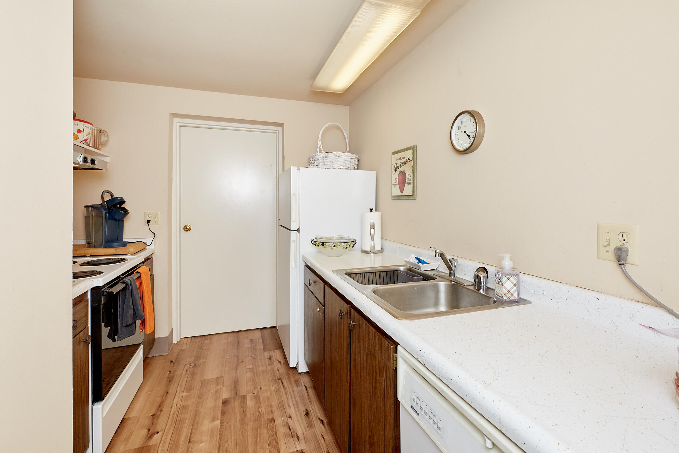 13335 Watertown Plank Road, Unit 303 Elm Grove, WI 53122 - Photo 23 of 27 Community Room Kitchen