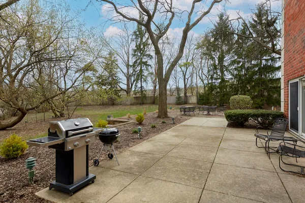 $299,900 | 13335 Watertown Plank Road, Unit 303, Elm Grove, WI 53122