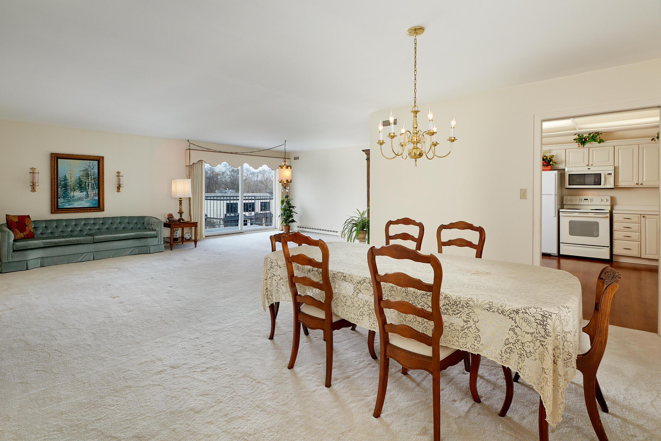 13335 Watertown Plank Road, Unit 303 Elm Grove, WI 53122 - Photo 7 of 27 Easy to Entertain