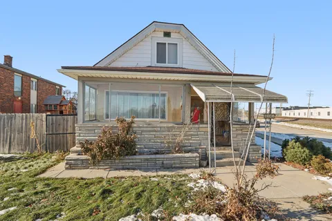 $225,000 | 2101 South 60th Street, West Allis, WI 53219