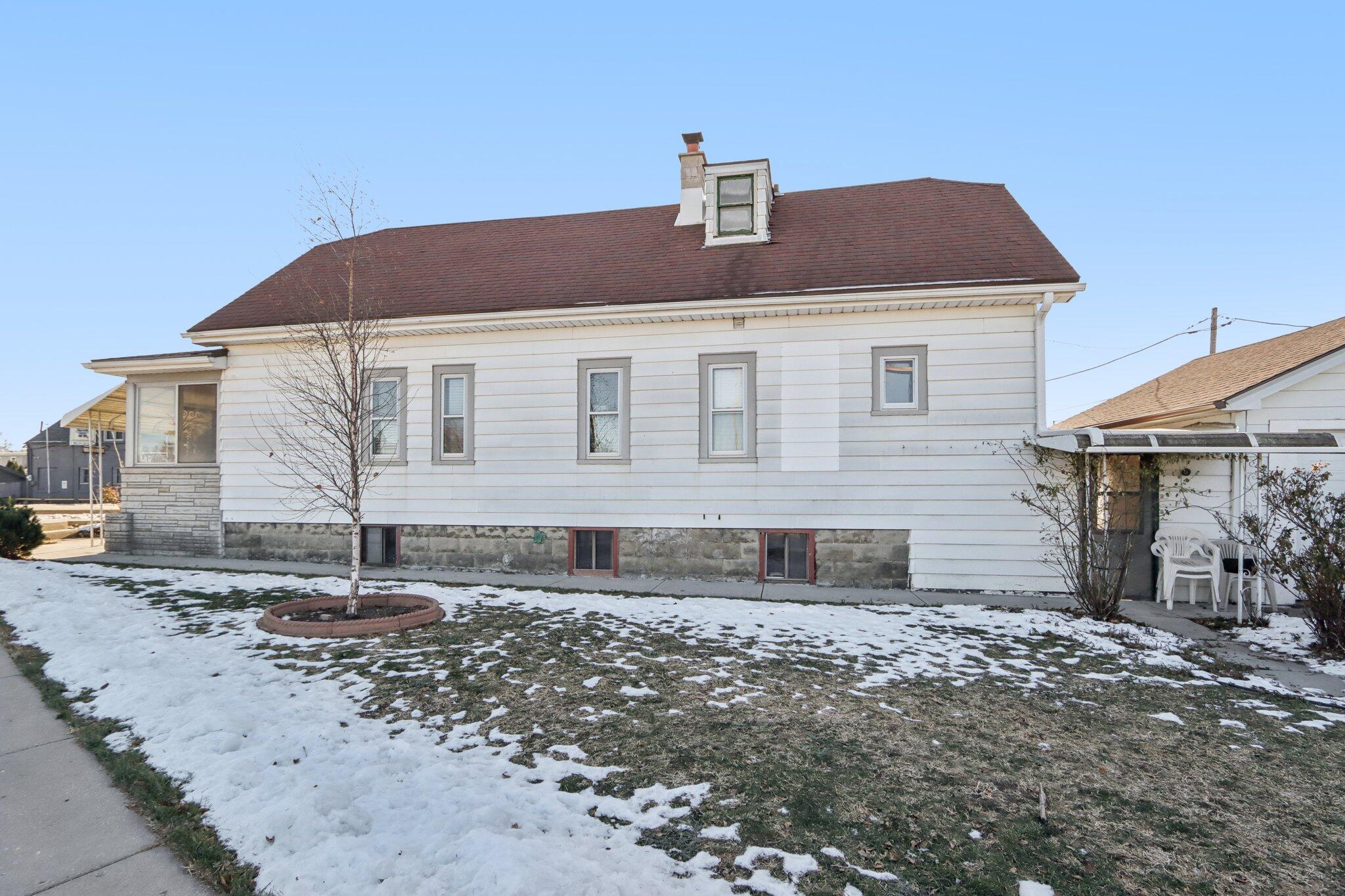 2101 South 60th Street West Allis, WI 53219 - Photo 18 of 23 Side of home