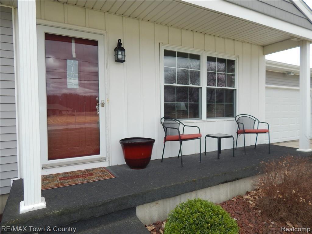 8111 Carpenter Road Flushing, MI 48433 - Photo 3 of 44