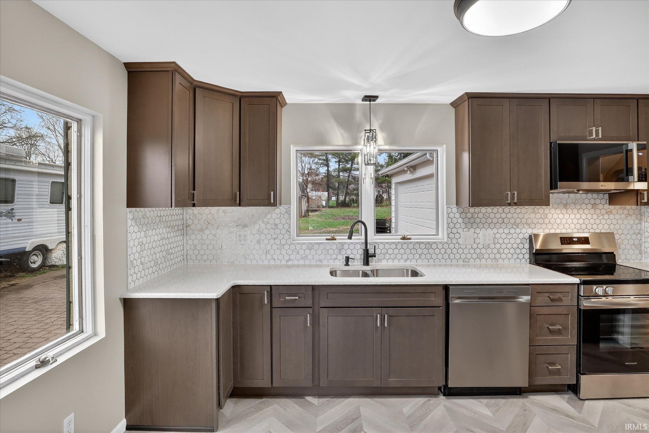 20391 Roosevelt Road South Bend, IN 46614 - Photo 5 of 17 Gallery Image 5