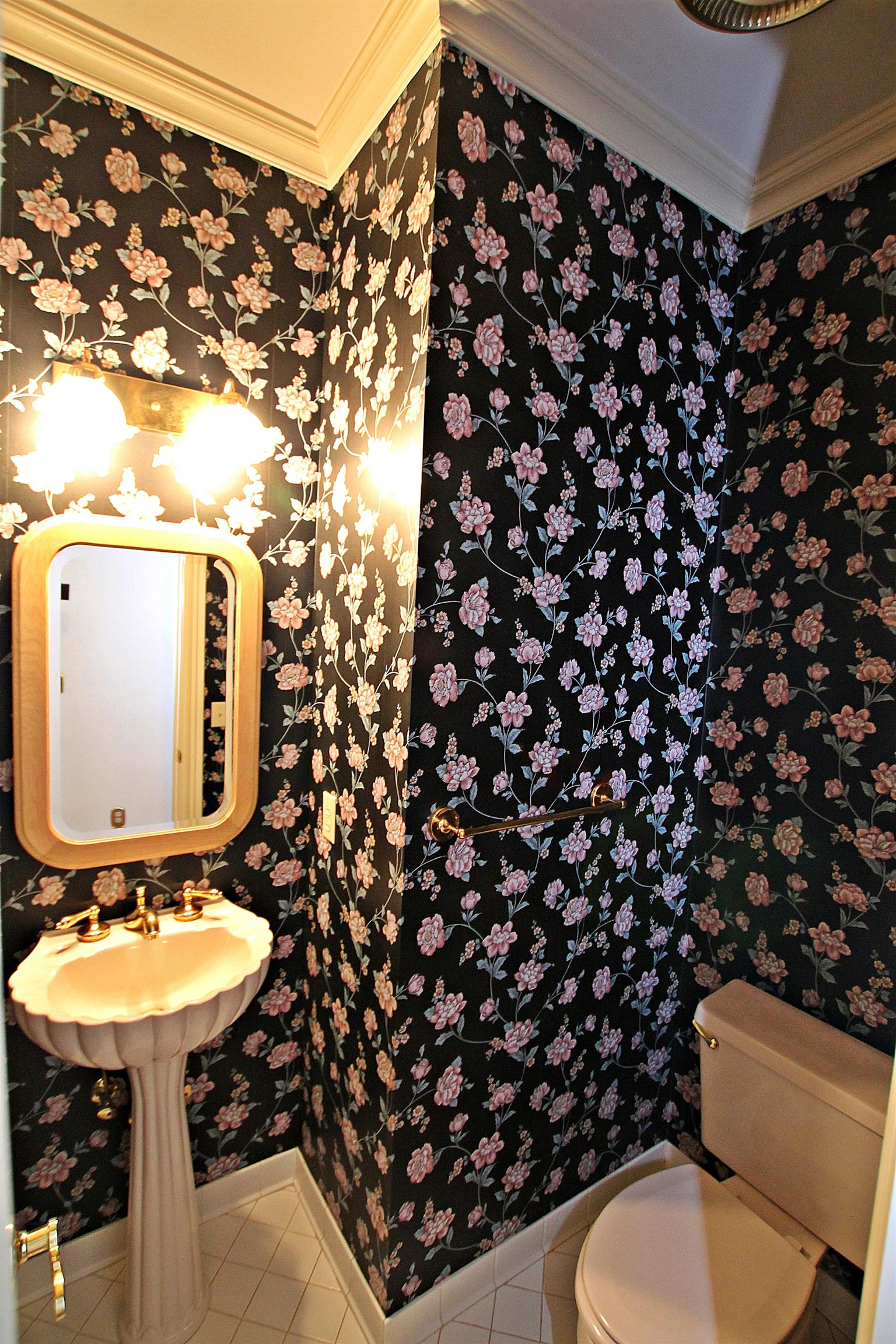 1012 Laura Lane Springfield, TN 37172 - Photo 8 of 30 a bathroom with a sink toilet and mirror
