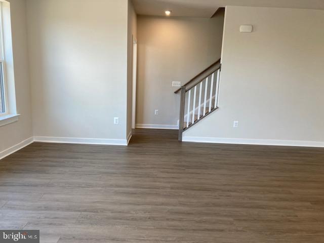 14122 Gypsum Loop Chantilly, VA 20151 - Photo 24 of 56 .