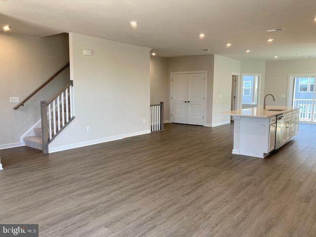 14122 Gypsum Loop Chantilly, VA 20151 - Photo 25 of 56 .