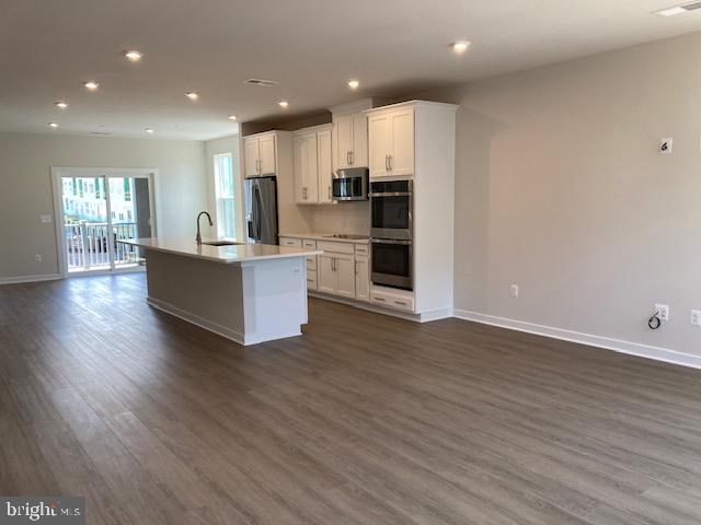 14122 Gypsum Loop Chantilly, VA 20151 - Photo 27 of 56 .