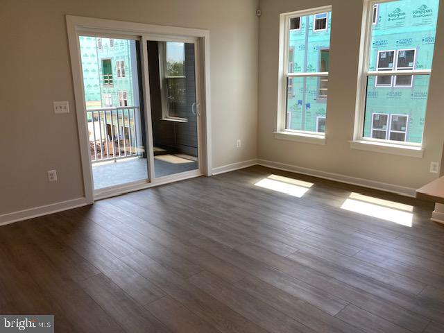 14122 Gypsum Loop Chantilly, VA 20151 - Photo 29 of 56 .