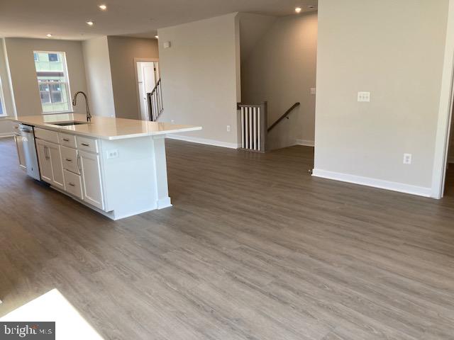 14122 Gypsum Loop Chantilly, VA 20151 - Photo 31 of 56 .