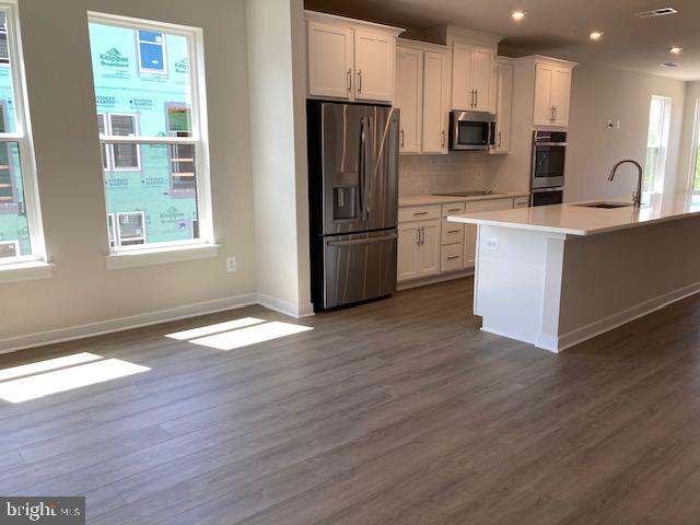 14122 Gypsum Loop Chantilly, VA 20151 - Photo 33 of 56 .