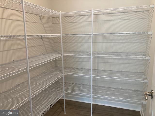 14122 Gypsum Loop Chantilly, VA 20151 - Photo 34 of 56 .