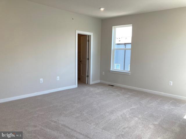 14122 Gypsum Loop Chantilly, VA 20151 - Photo 40 of 56 .