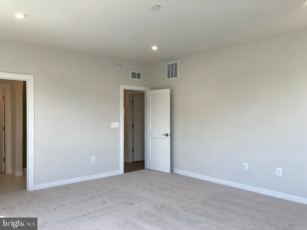 $3,995 | 14122 Gypsum Loop, Chantilly, VA 20151