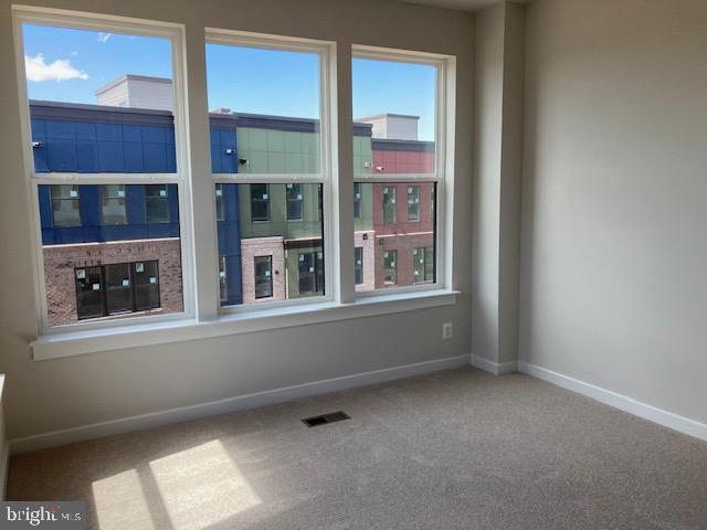 14122 Gypsum Loop Chantilly, VA 20151 - Photo 48 of 56 .