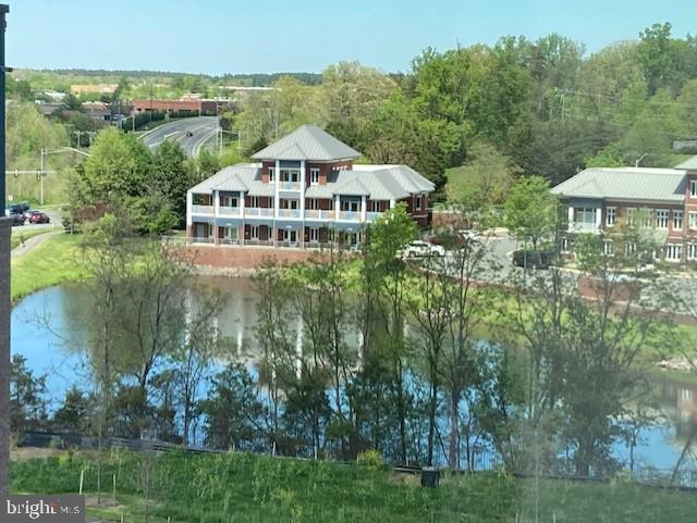 14122 Gypsum Loop Chantilly, VA 20151 - Photo 50 of 56 .