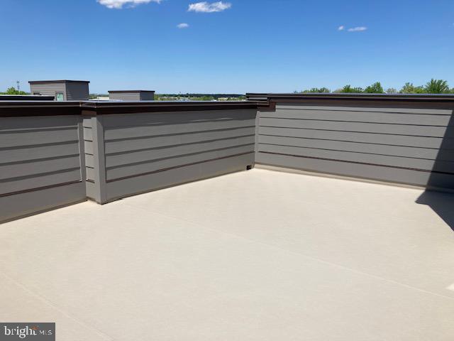 14122 Gypsum Loop Chantilly, VA 20151 - Photo 5 of 56 .