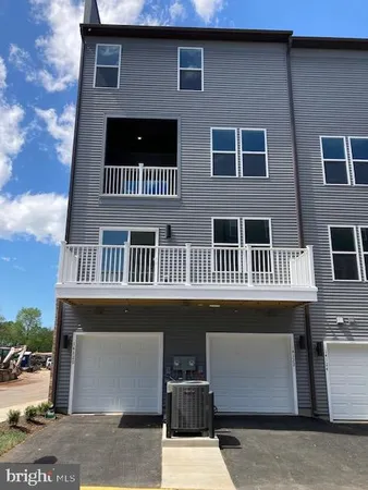 $3,995 | 14122 Gypsum Loop, Chantilly, VA 20151