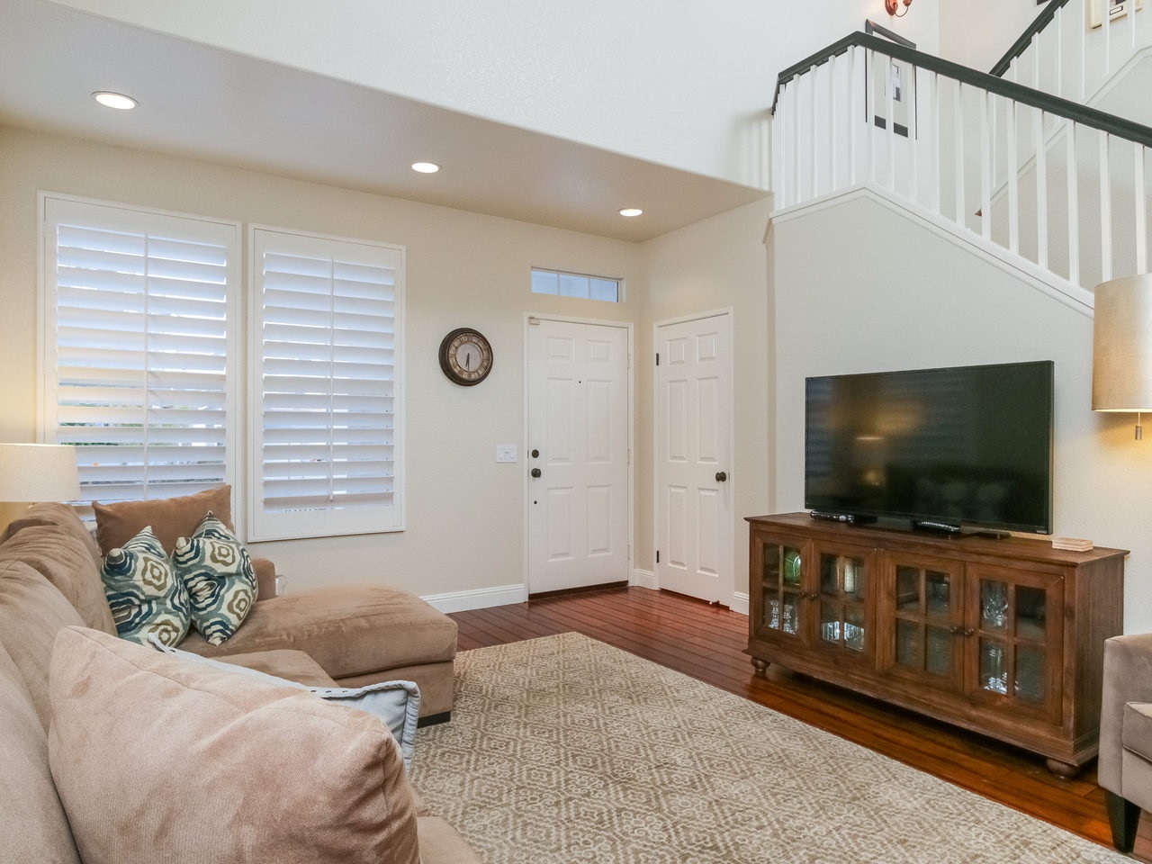 1049 Cottage Way Encinitas, CA 92024 - Photo 4 of 20 Gallery Image 4