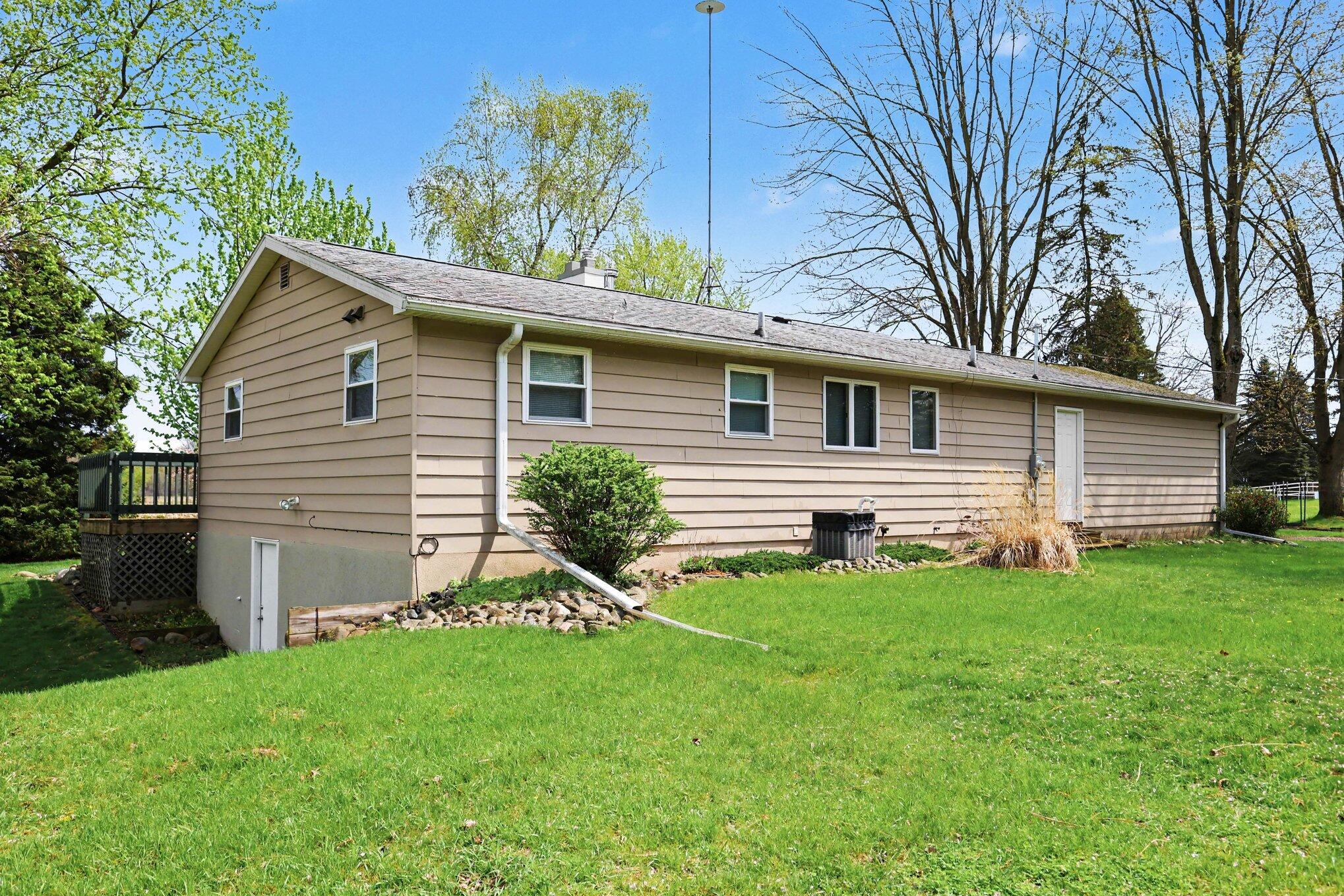 5371 Wolf Highway Springport, MI 49284 - Photo 15 of 19 015_file_8341